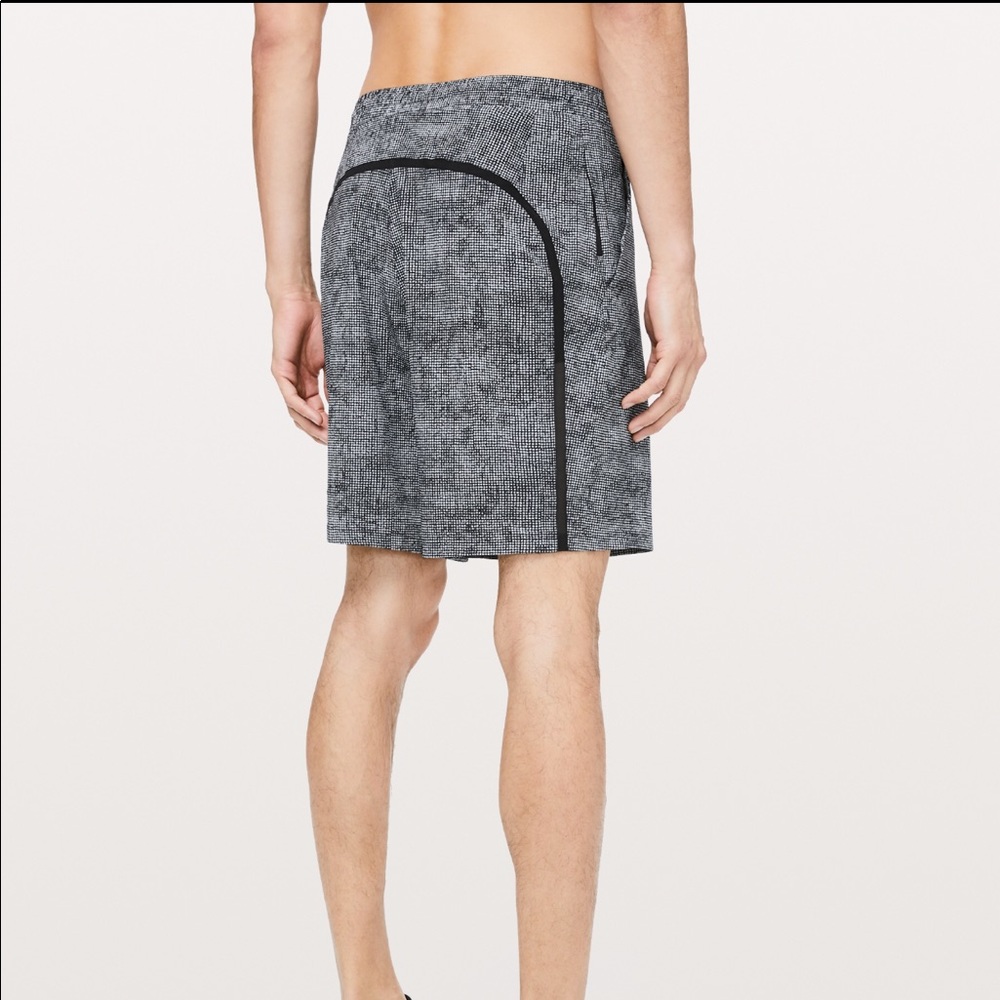 🍋🔥Lululemon shorts NEW with tags 🍋🔥